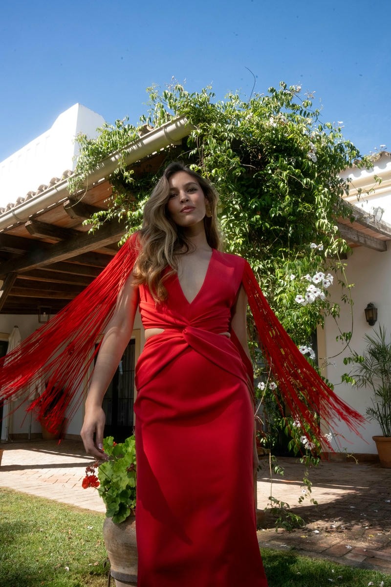 Vestido Evita rojo flecos manga cut-out