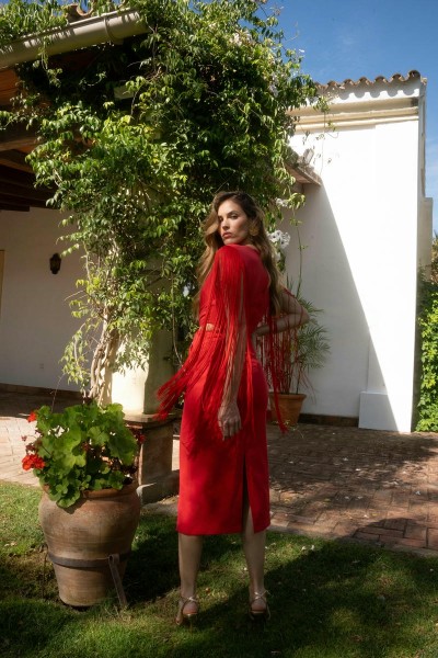 Vestido Evita rojo flecos manga cut-out