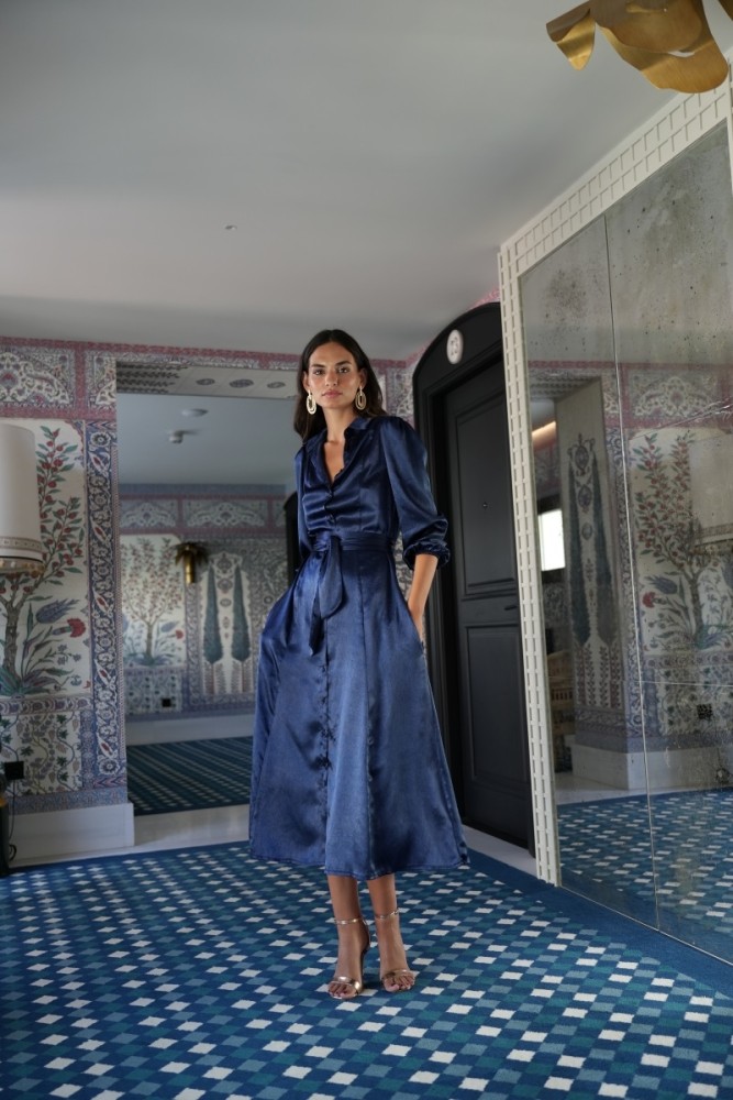 Vestido Bruma raso camisero abotonado