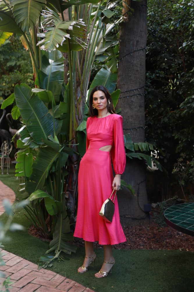 Vestido Fany cut out abertura manga 2