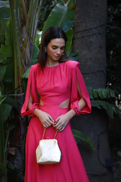 Vestido Fany cut out abertura manga