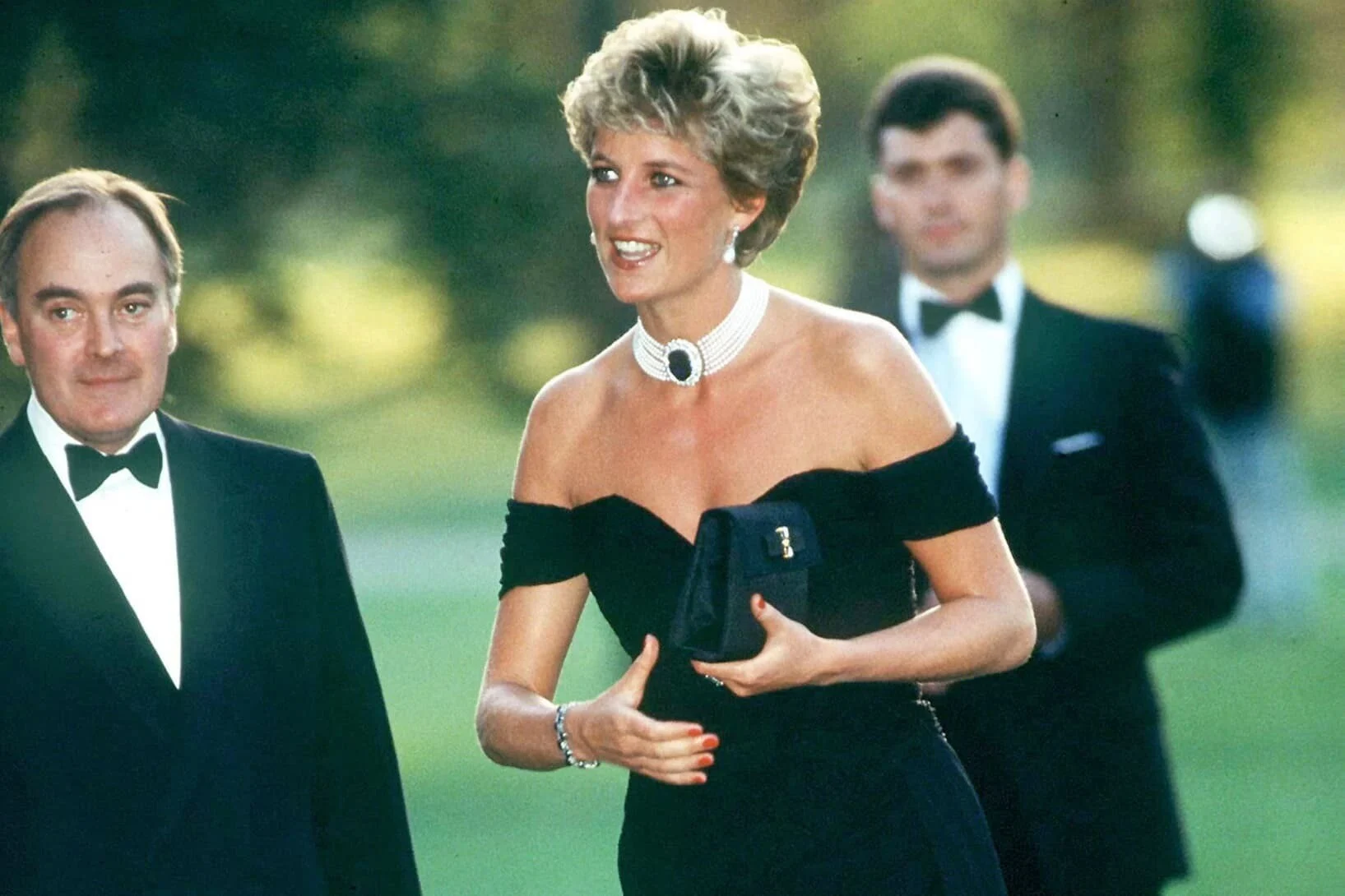 El icónico vestido de la venganza de Lady Di - Cayro Woman